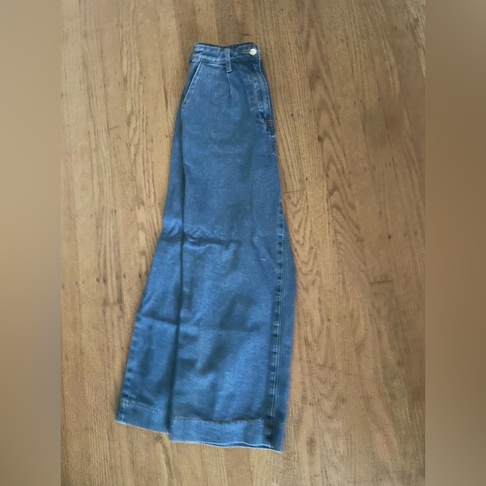 Forever 21 wide leg ankle length crop high waist jeans